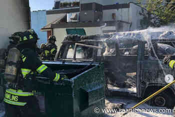 Several vehicles burn in Victoria fire spurred by high winds – Saanich News - Saanich News