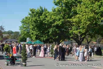 Community party tradition returns for Oak Bay High’s class of 2022 - Saanich News
