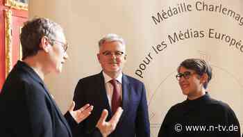 Ehrung in Aachen: Karlsmedaille für Historiker Clark und "Kyiv Independent" - n-tv NACHRICHTEN