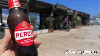 Bari, addio al mito della Peroni a un euro: il Chiringuito alza il prezzo di 20 centesimi. "Siamo stati costretti" - La Repubblica