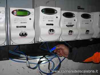 Edificio sotto sequestro per mafia allacciato abusivamente, raffica di denunce a Crotone - Corriere della Calabria