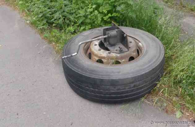 POL-GM: Unfall durch verlorenes Reserverad