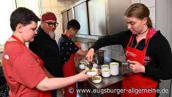 Augsburg: Warum TV-Koch Stefan Marquard in einer Augsburger Schulmensa wirbelte | Augsburger Allgemeine - Augsburger Allgemeine