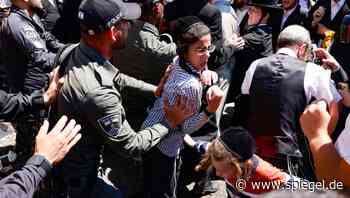 Im Norden Israels: Ultraorthodoxe Pilger liefern sich Auseinandersetzungen mit Polizei - DER SPIEGEL