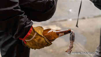 Starnberg: Polizei wird beim Stürmen einer Wohnung angegriffen – Mann wirft Molotowcocktail - Merkur.de