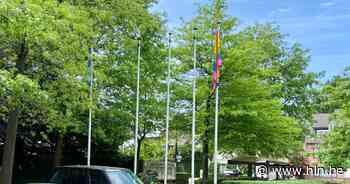 Schilde hijst regenboogvlaggen op Internationale Dag tegen Holebifobie en Transfobie - Het Laatste Nieuws