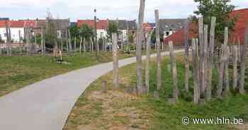 Stad pakt voetbaloverlast aan: Park Kalverenstraat krijgt pannaveldje - Het Laatste Nieuws