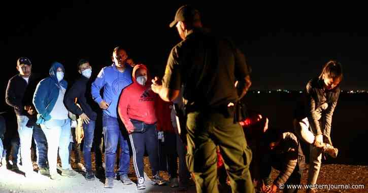 Report: Desperate Border Patrol Resorts to 'Begging' Former Agents for Help: 'It's Already Gotten Bad'
