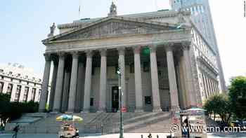 New York Supreme Court ruling reinstates law banning police officers from using chokeholds during arrests - CNN