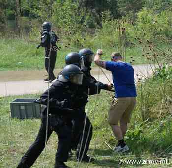 German Police Units train at Oberdachstetten Training Area - United States Army