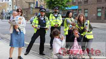 Hackney children join police for speedwatch - Hackney Gazette