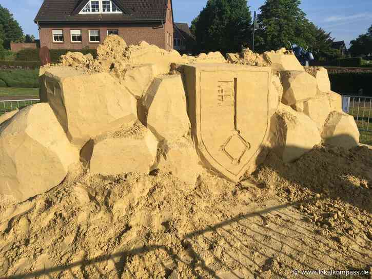 Trauriger Vandalismus in Rees: Sandskulptur zerstört - Künstler retten, was zu retten ist - Rees - www.lokalkompass.de