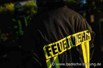 Dachstuhl von Mehrfamilienhaus in Bruchsal brennt aus - Badische Zeitung