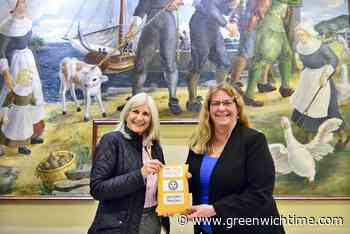 Greenwich schools shares $50 gift cards from ACME with Neighbor to Neighbor to eradicate childhood hunger - Greenwich Time