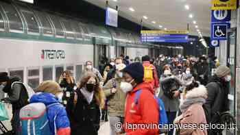 L'ira dei pendolari della Mortara-Milano: «Su linee meno usate ci sono treni migliori» - La Provincia Pavese