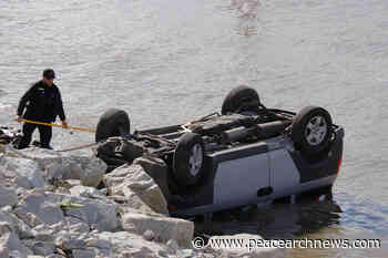 SUV flips into Fraser River in Delta – Peace Arch News - Peace Arch News
