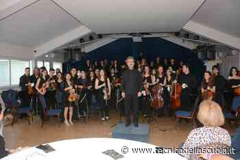 Carlo Rizzari dirige gli alunni del Liceo musicale Turrisi Colonna di Catania - Tecnica della Scuola
