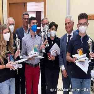 Catania - Svolte le gare di matematica all'Etniade per 13 istituti della Sicilia - Dedalomultimedia