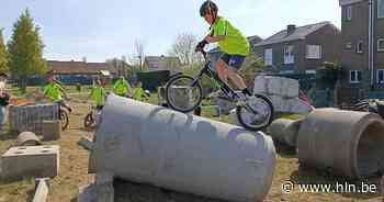 Opening speelpleintje in Egem met demonstraties trial en BMX - Het Laatste Nieuws