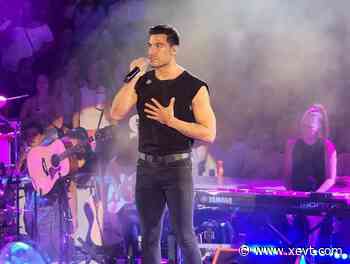 Carlos Rivera cumple a tabasqueños y reapertura el Palenque de Gallos tras dos años de pandemia - XeVT 104.1 FM | Telereportaje