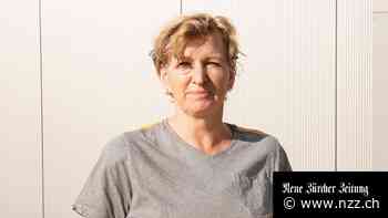 «Endlich habe ich etwas in der Hand!» Der Päckli-Boom verändert die Post – von der Briefträgerin bis zum Logistikzentrum