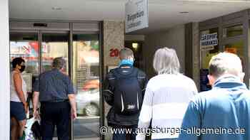 Augsburger ärgern sich bei Bürgerbüros über Wartezeit für Termine