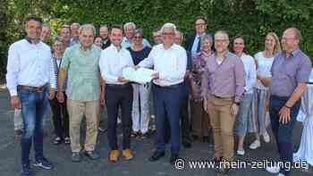 Innenminister übergibt Förderbescheide: Fast 2 Millionen Euro für Koblenzer „Stadtdörfer“ - Rhein-Zeitung
