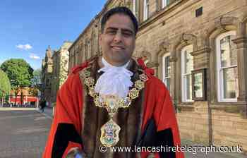 Pendle: New mayor pays tribute to borough and family as he takes up role