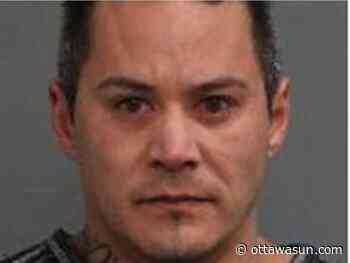 Ottawa police look for suspect in Gloucester 'targeted shooting' incident Monday - Ottawa Sun