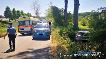 Vola su di un prato e si ferma a pochi metri da un albero, automobilista miracolata - FrosinoneToday