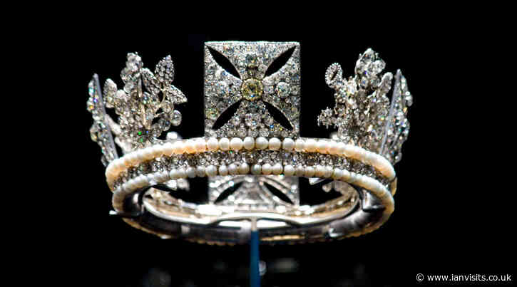 The Queen’s bling to fill Buckingham Palace this summer