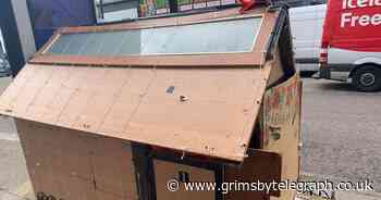 Homeless man builds makeshift house out of an old wardrobe - Grimsby Live
