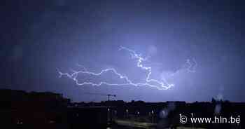 Zo zag het onweer eruit vannacht in Harelbeke - Het Laatste Nieuws
