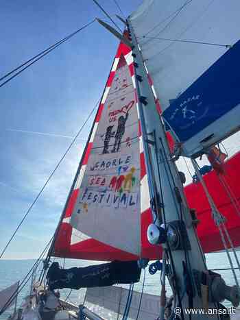 La street art incontra mare a Caorle, pittura distrugge smog - Agenzia ANSA