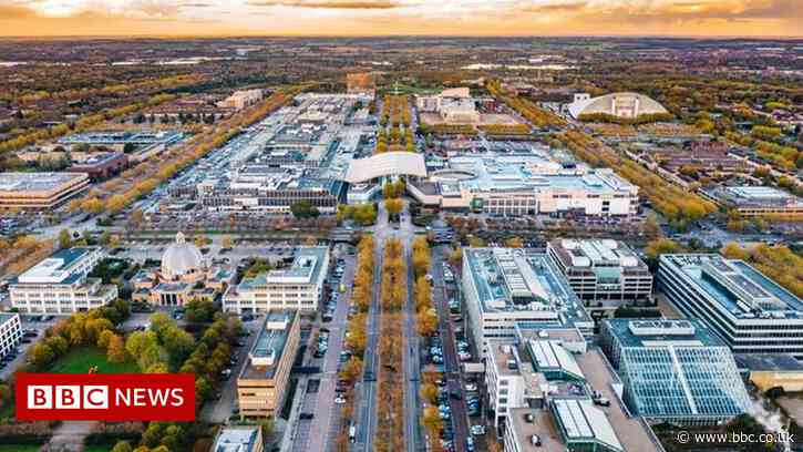 Milton Keynes named a city to mark Queen's Platinum Jubilee - BBC