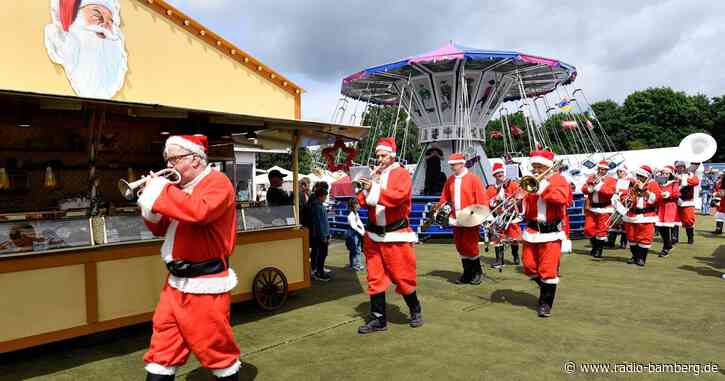 Glühwein und Tannenbäume – Solinger Weihnachtsmarkt im Mai