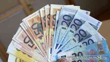 Unbekannter will in Lokal mit Falschgeld bezahlen – dann rennt er einfach weg