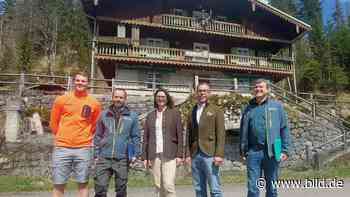 Nationalspieler: Wird Valepp Neuers Forst- oder Frust-Haus? - BILD