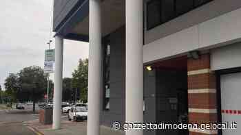 Modena Prelievi dalla Rotonda a Minutara Insorgono i cittadini: «È scomodo» - La Gazzetta di Modena