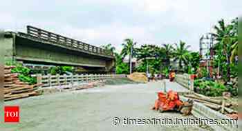 Kolkata: Kestopur canal bridge may open before Puja