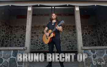 Theatertour Bruno Biecht Op in kerk in Hieslum - Leeuwarder Courant