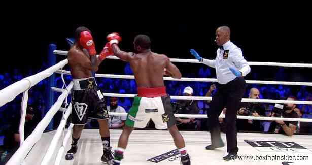 Mayweather Thoroughly Dominates Moore In Exhibition Bout