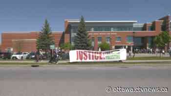 Ottawa students walk out of class in support of Palestinian people - CTV News Ottawa