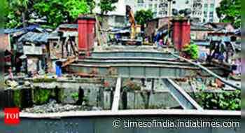 Kolkata: Chetla bridge dismantling nearly over