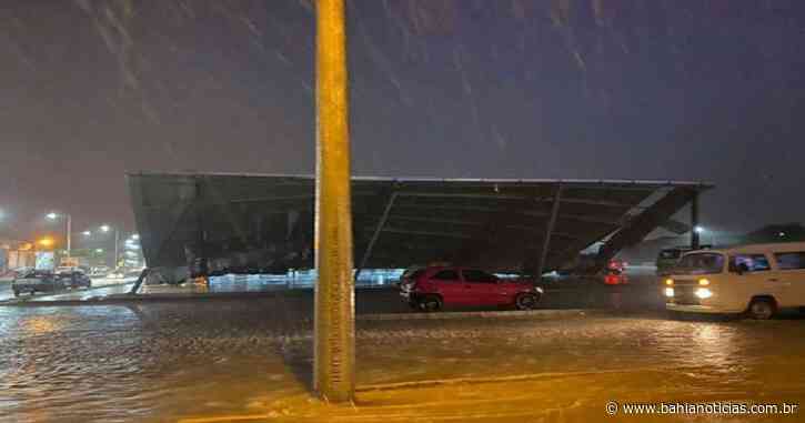 Santaluz: Rajadas de vento e chuva forte causam prejuízos em diversos pontos da cidade - Bahia Notícias