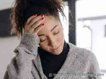 Long coronavirus: 7 signs you're suffering from a brain fog - Times of India