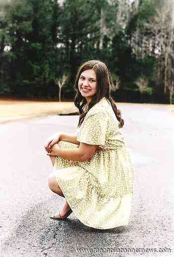 Sidney Gunnels accepts scholarship - Magnolia Banner News