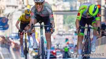 Il Giro d’Italia è nella Granda. Oggi l’arrivo a Cuneo insieme ai Bersaglieri - La Stampa
