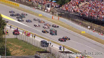 WATCH: Enjoy the race start at the Spanish GP as Hamilton and Magnussen make contact | Formula 1® - Formula 1