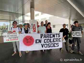 Epinal - Le collectif "parents en colère" manifeste devant le nouvel hôpital - Epinal infos - Epinal Infos